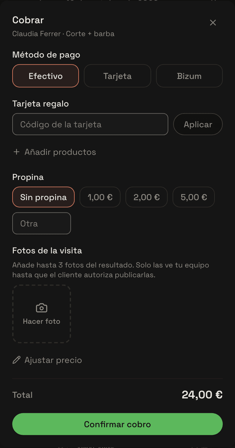 La pantalla «Cobrar» de una visita: el importe, la forma de pago y la propina, en la cuenta del barbero que la hizo.
