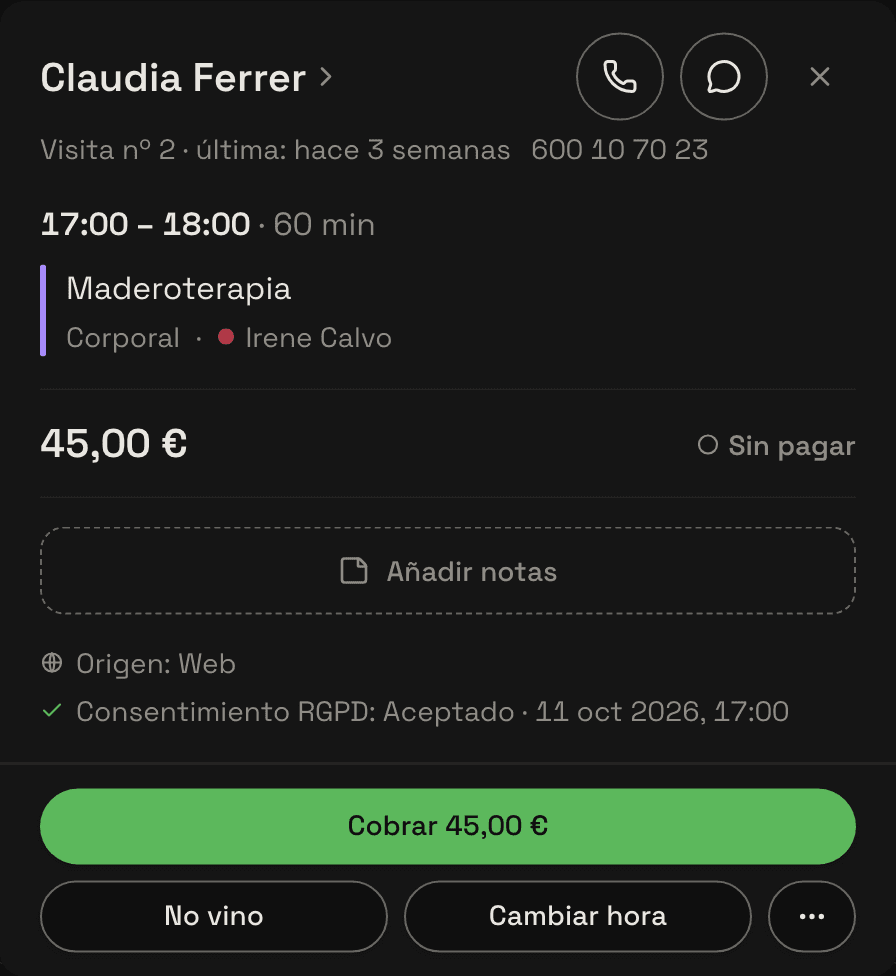 La ficha de la cita: servicio, hora, notas y la línea de la señal cobrada al reservar.