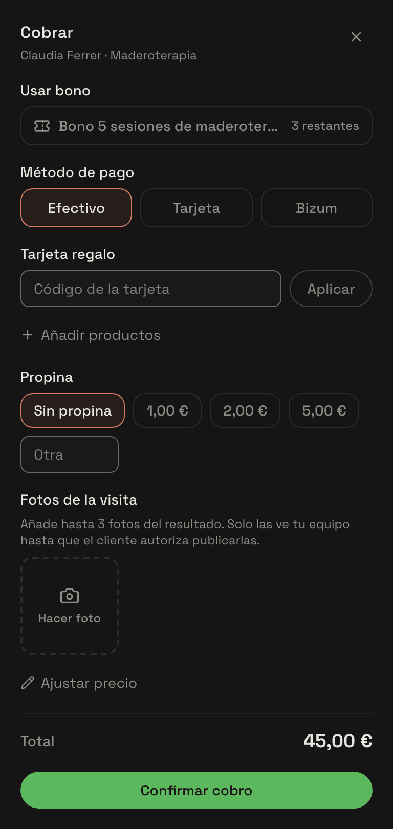 La hoja de «Cobrar» con «Usar bono» marcado y las sesiones restantes del bono a la vista; el total a cero.